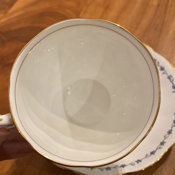 Vintage Fine Bone Bell China Tea Cup and Saucer - Picture 11 of 11